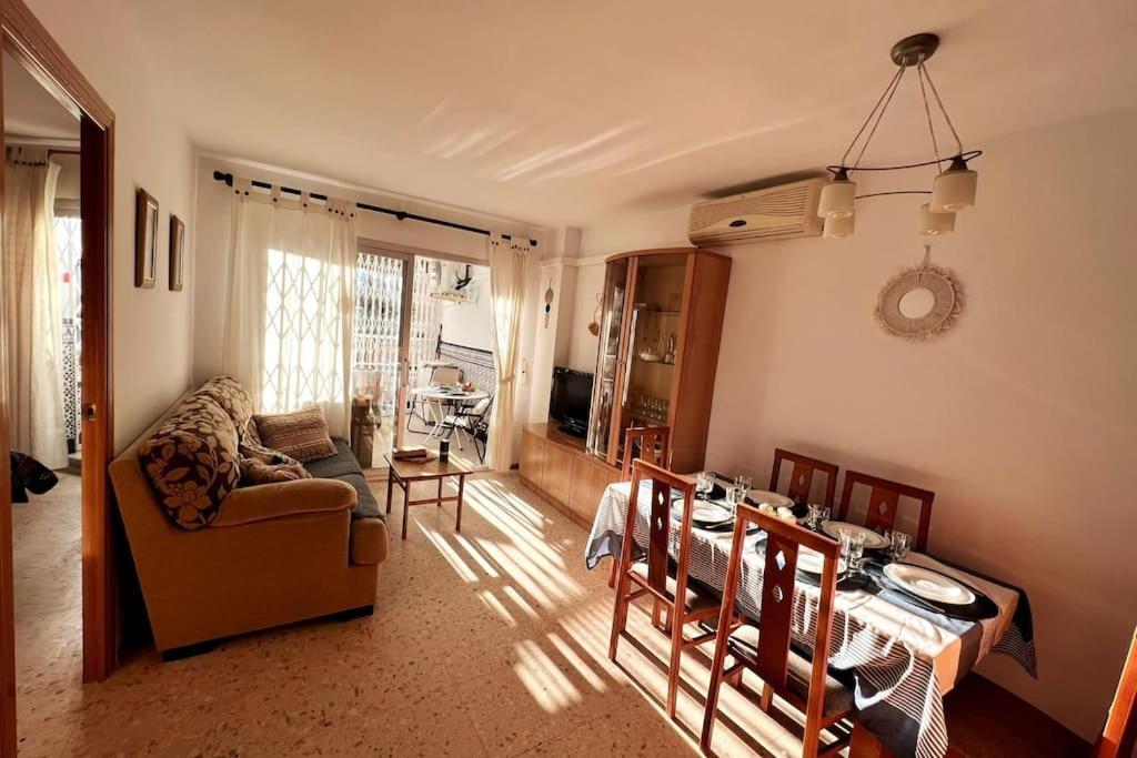 Azul 2 Bedroom Apartment In Salou Tarragona المظهر الخارجي الصورة