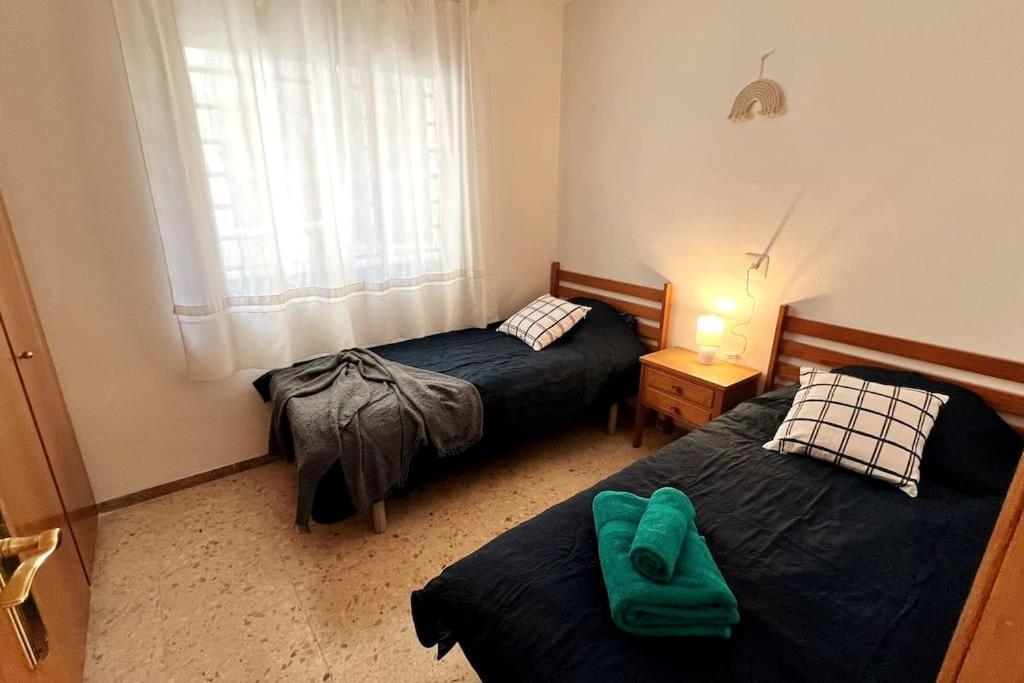 Azul 2 Bedroom Apartment In Salou Tarragona المظهر الخارجي الصورة